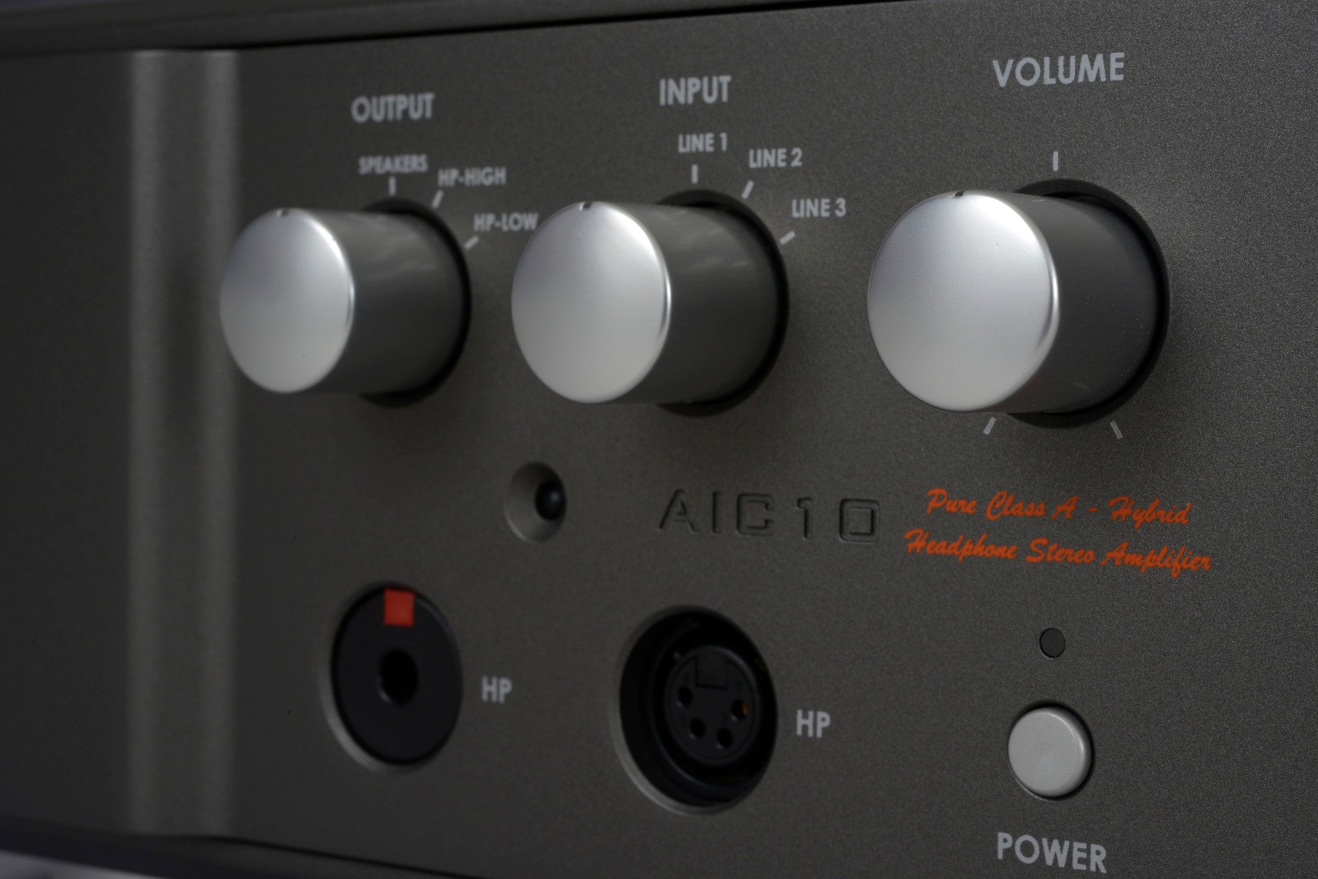 AIC-10 Bal 10W Class A Integrated W/Headphone Output