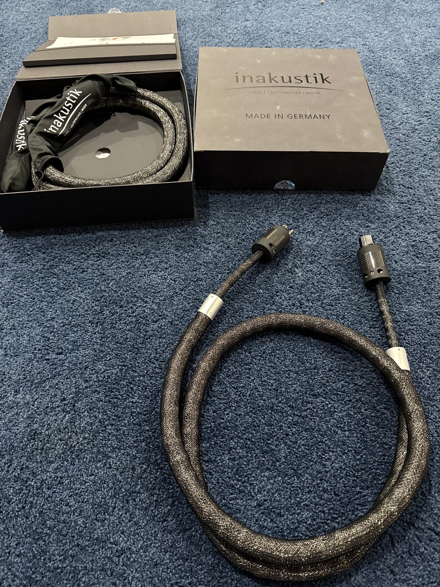Pre-Owned Inakustik 2405 2.0M 15 Amp Power Cable
