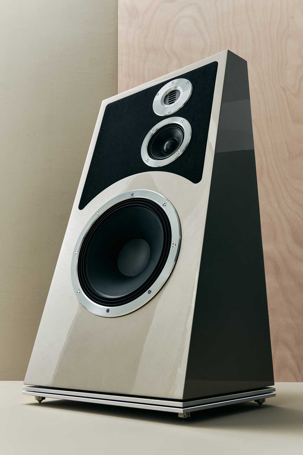 Audiovector Trapeze Floorstanding Speaker