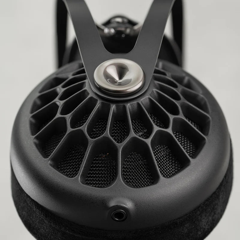 Meze-Audio-105-AER-headphone-05.webp?v\u003d1732038062\u0026width\u003d800